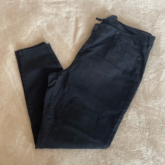 Celebrity Pink Denim - Celebrity Pink Black “Dawson” Super Skinny Jeans - Size 20